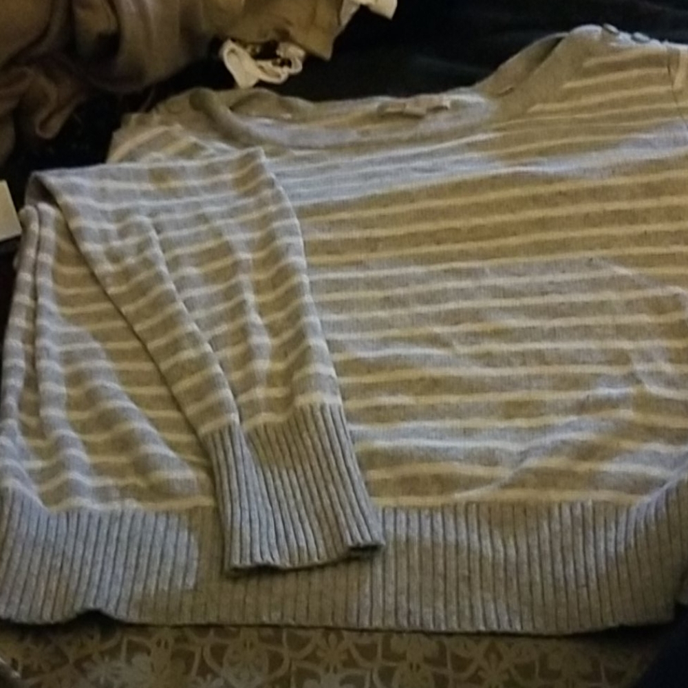 Sweater - Picture 2 of 2